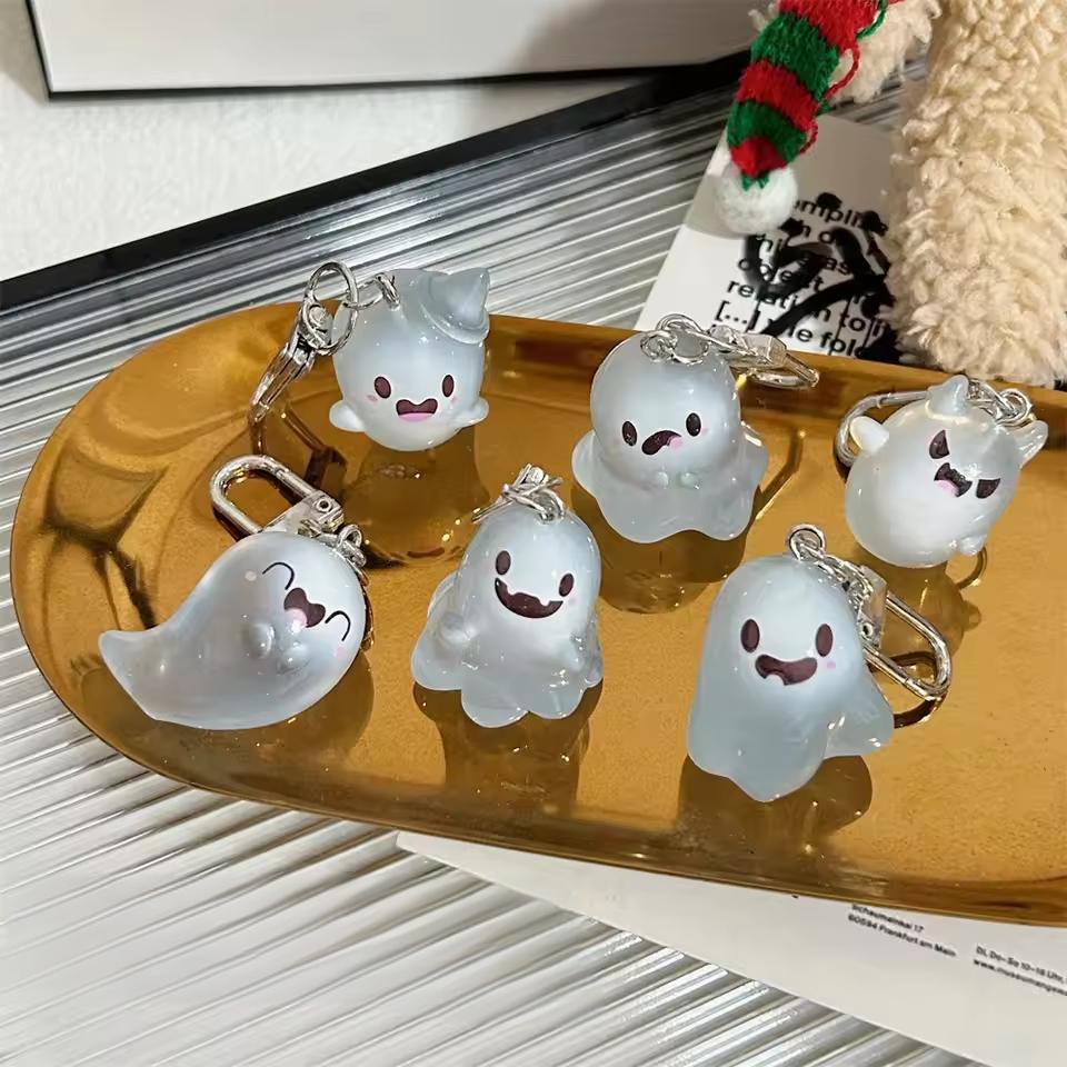 Gaming Accessories Gifts - Halloween Jelly Ghost Keychain, Three-Dimensional Cartoon